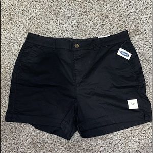 Old Navy 3.5” high rise black shorts, size 16.